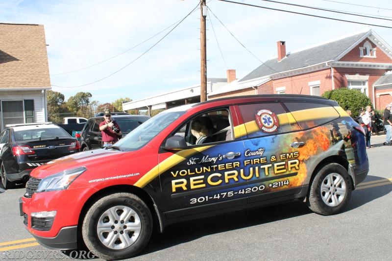 Veterans Day 2016 - Kelly Bell with her new Recruiter SUV.