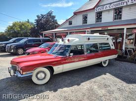 Retired Ambulance 48 at the Cecil's Country Store. #RVRS